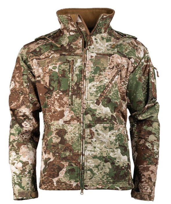Denne softshell jakke kommer i ZB2 camo, perfekt til dansk skov