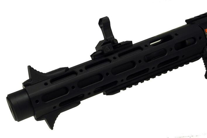 Fronten af et sort am-013 amoeba honey badger softgun gevær