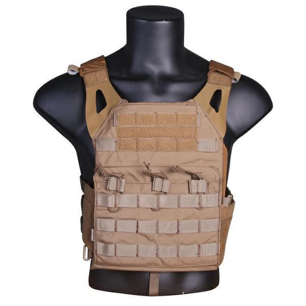 Taktisk hardball plate carrier vest der er i Coyote brun