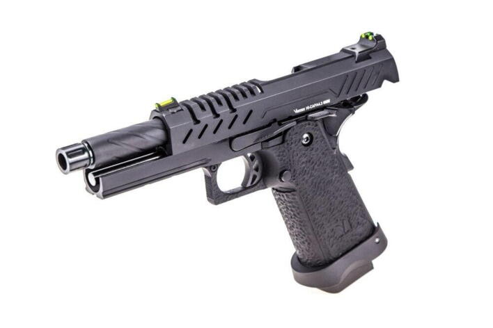 Denne sorte hi-capa 4.3 softgun pistol kommer med fiberoptiske sigtekorn og en bred magwell