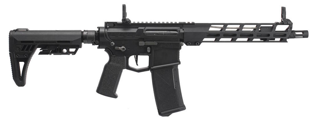 Selve riflen har en flad speed trigger