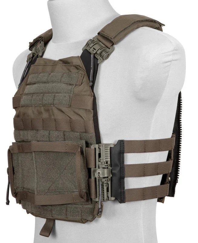 Cummerbunds er 3 rækker af molle med quick release indbygget