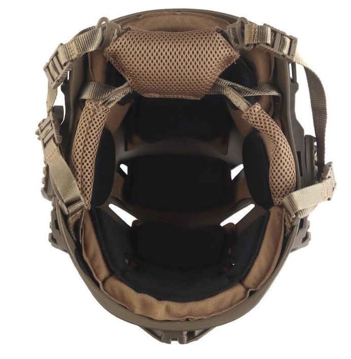 Selve hjelmen har bløde puder og et BOA stil kliksystem