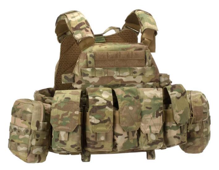 Denne plate carrier kommer med alle lommerne man ser på billedet