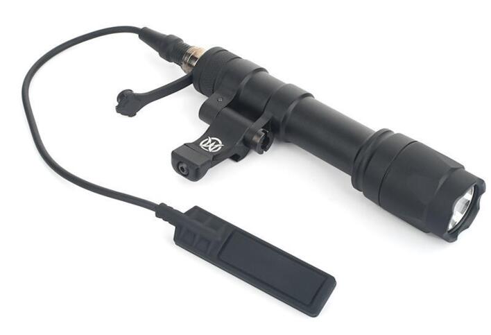 Selve lygten kommer med normal tryk kontakt samt pressure switch